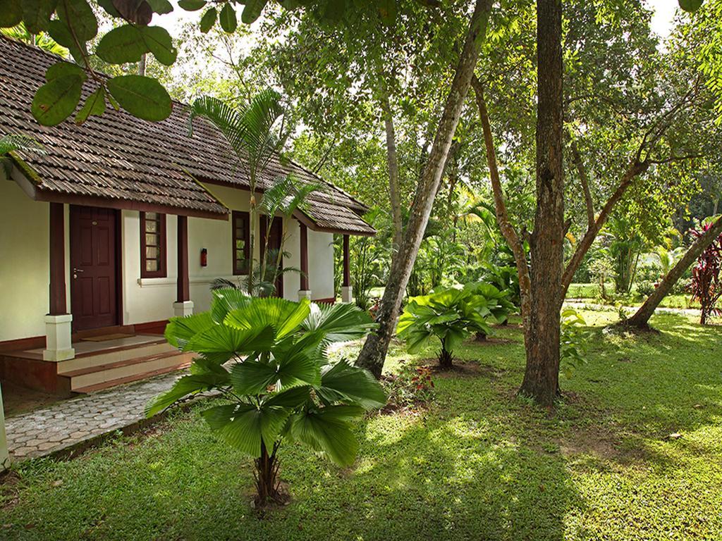 Abad Turtle Beach Mararikulam Exterior foto